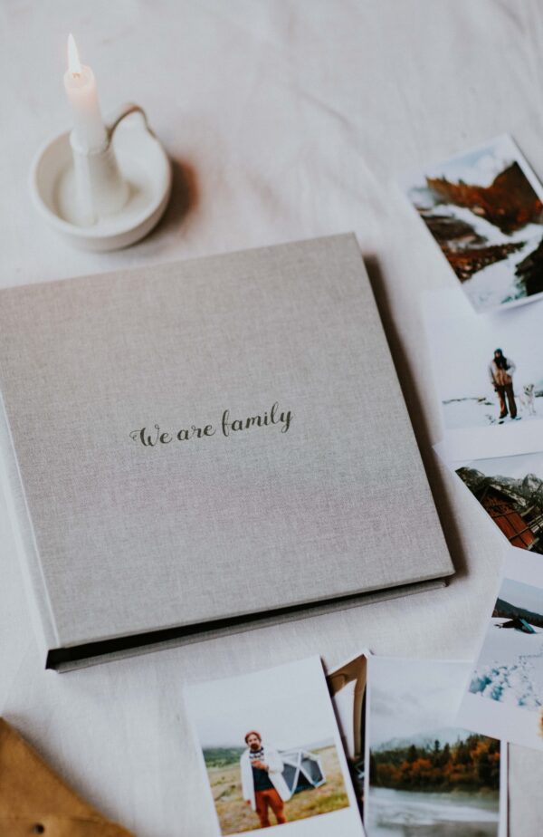 Album rodzinny na zdjęcia We are family Personalizowany z pergaminem